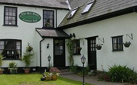 Six Bells Inn 4*